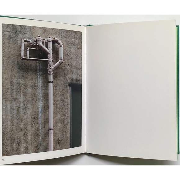 HONG KONG FLORA - Michael Wolf - Peperoni Books, 2014